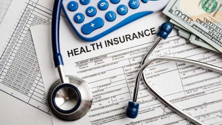 Free Insurance for 140 Members of Martyrs’ Families